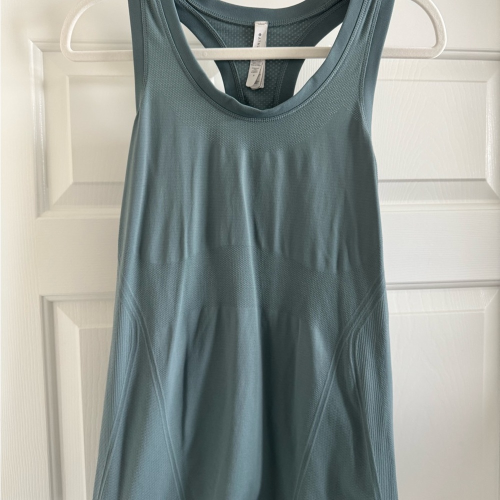 Athleta Momentum Tank